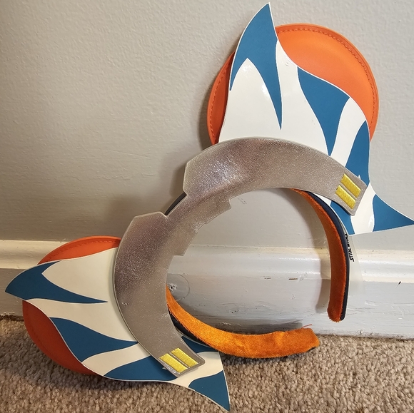 Disney Parks Ashley Eckstein Ahsoka Tano Ears Headband For Adults, Star Wars - Picture 4 of 10
